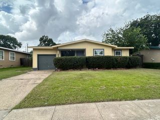 209 E Linda Drive, Garland, TX 75041