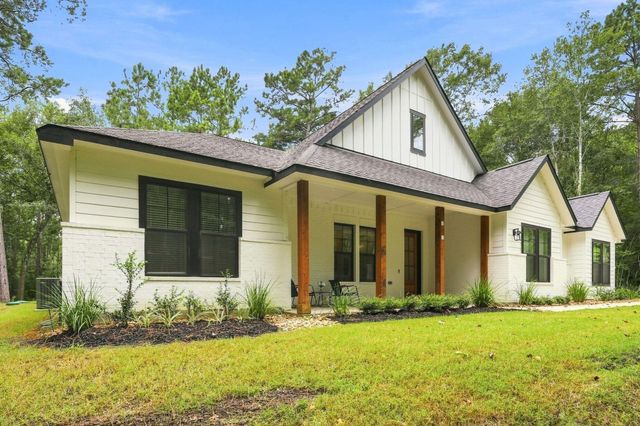 115 Llano Court, New Waverly, TX 77358