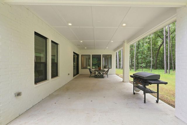 115 Llano Court, New Waverly, TX 77358