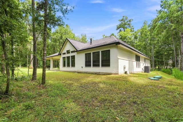 115 Llano Court, New Waverly, TX 77358