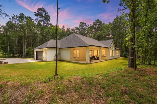 115 Llano Court, New Waverly, TX 77358
