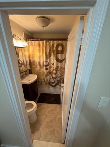 154 Boyden Avenue, Maplewood Twp., NJ 07040