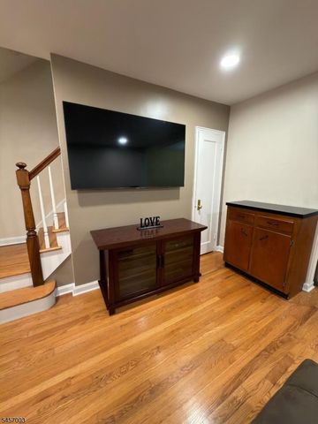 154 Boyden Avenue, Maplewood Twp., NJ 07040