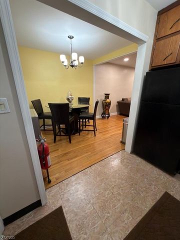154 Boyden Avenue, Maplewood Twp., NJ 07040