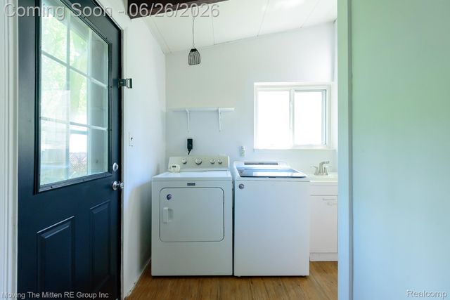 1705 S Carlson Street, Westland, MI 48186