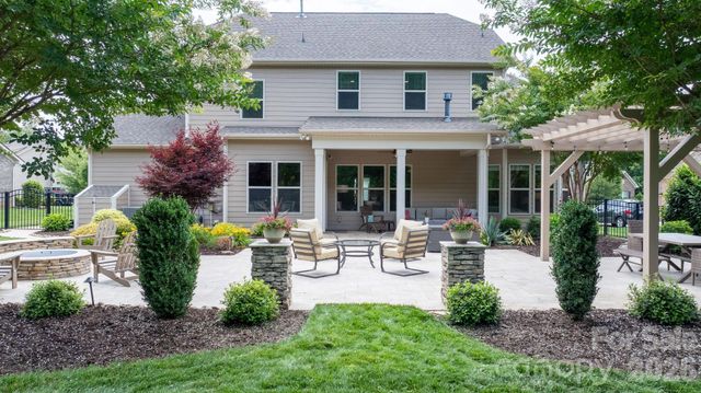 1013 Torrens Drive, Wesley Chapel, NC 28110