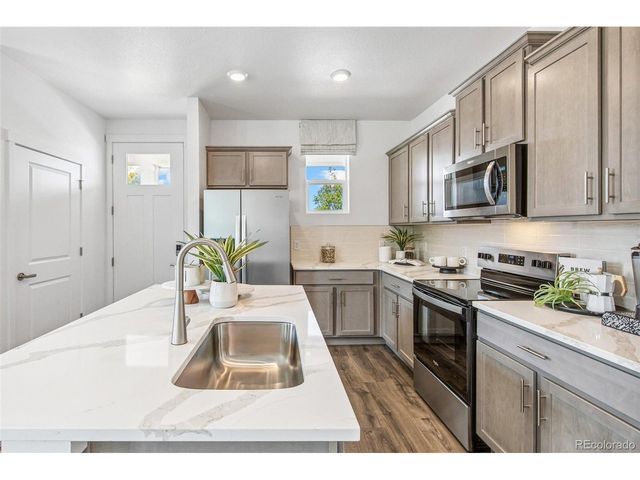 1365 S Chester St A, Denver, CO 80247