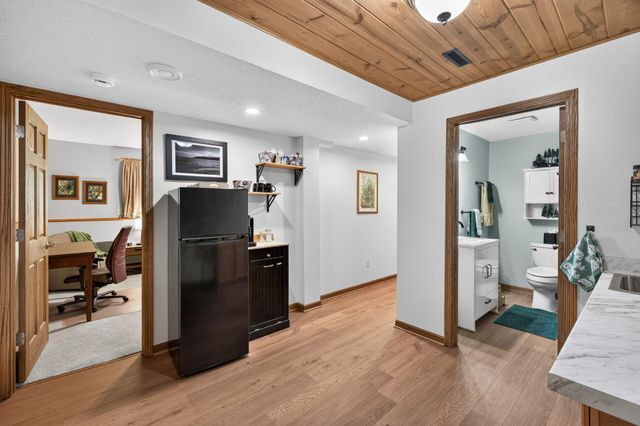 7381 Leonard Avenue, Lino Lakes, MN 55014