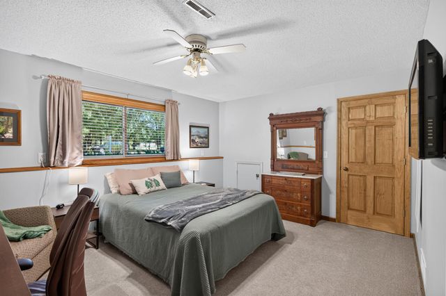 7381 Leonard Avenue, Lino Lakes, MN 55014