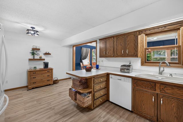 7381 Leonard Avenue, Lino Lakes, MN 55014