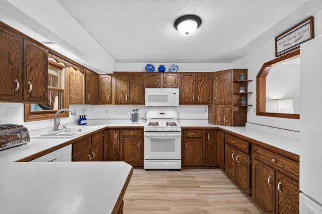 7381 Leonard Avenue, Lino Lakes, MN 55014