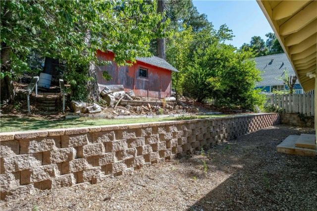 23882 Skyland Drive, Crestline, CA 92325
