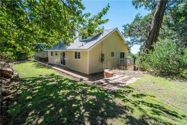 23882 Skyland Drive, Crestline, CA 92325