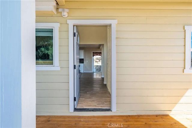 23882 Skyland Drive, Crestline, CA 92325