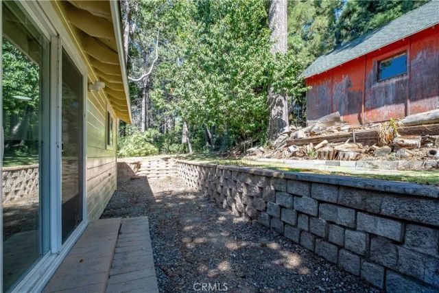 23882 Skyland Drive, Crestline, CA 92325