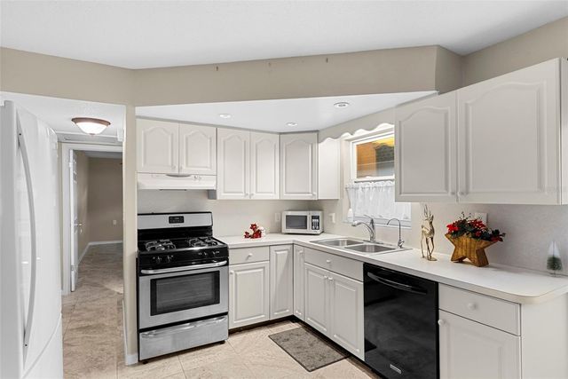 7861 38TH TERRACE N, St Petersburg, FL 33709