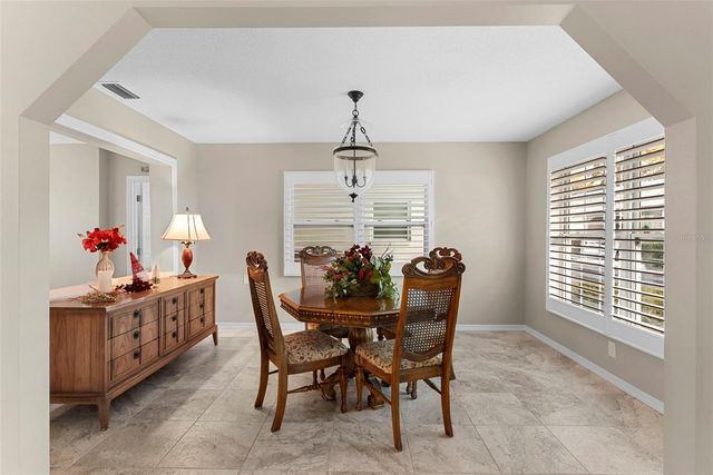 7861 38TH TERRACE N, St Petersburg, FL 33709