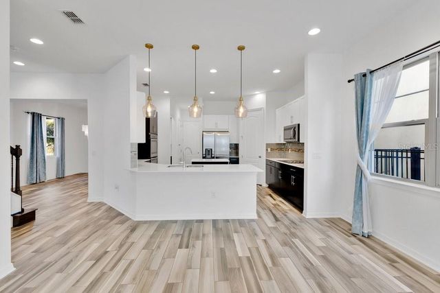10466 SIDDINGTON DRIVE, Orlando, FL 32832