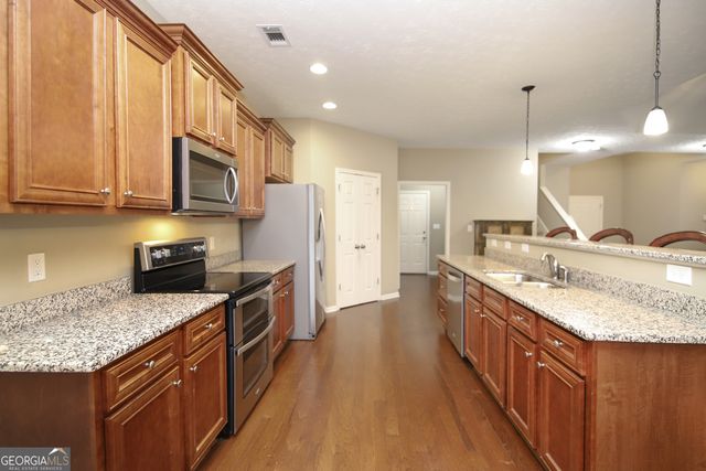 204 Dixie Creek Drive, Lagrange, GA 30240