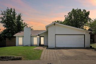 3828 Walnut Drive, Bedford, TX 76021