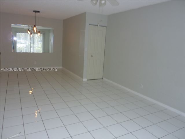 180 Cypress Club Dr 811, Pompano Beach, FL 33060