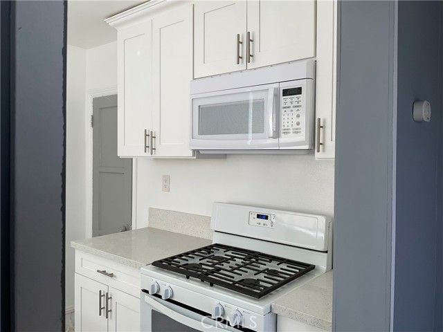 961 W 47th Street, Los Angeles, CA 90037