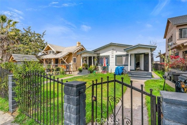 961 W 47th Street, Los Angeles, CA 90037