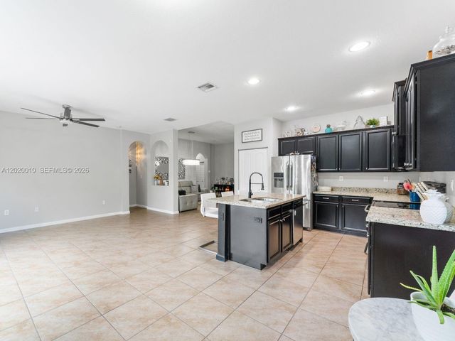 11932 SW 253rd St, Homestead, FL 33032