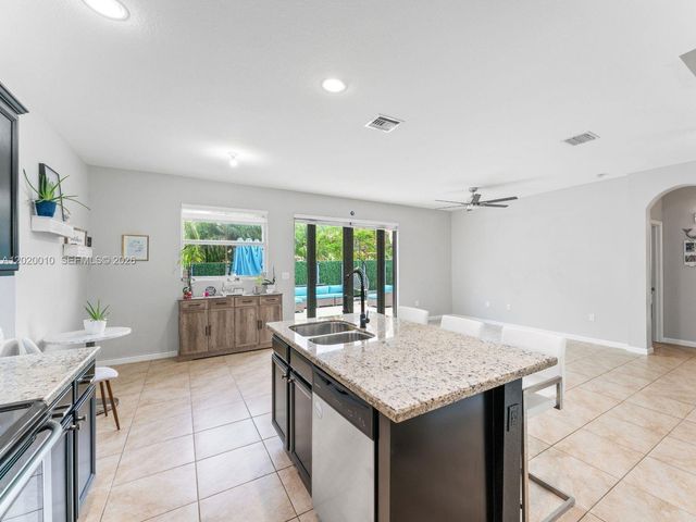 11932 SW 253rd St, Homestead, FL 33032