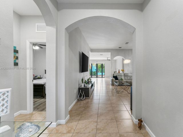 11932 SW 253rd St, Homestead, FL 33032