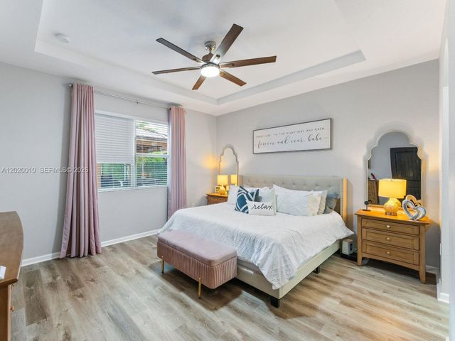 11932 SW 253rd St, Homestead, FL 33032