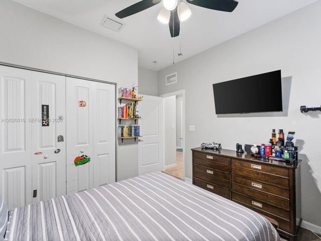11932 SW 253rd St, Homestead, FL 33032