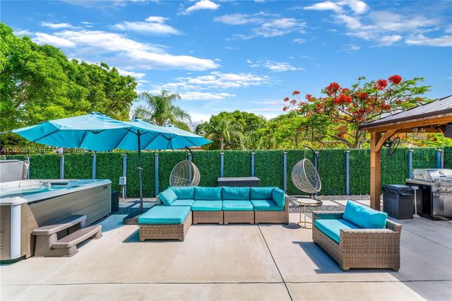 11932 SW 253rd St, Homestead, FL 33032
