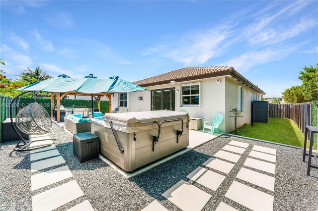 11932 SW 253rd St, Homestead, FL 33032