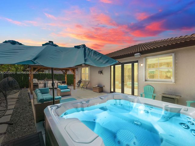 11932 SW 253rd St, Homestead, FL 33032