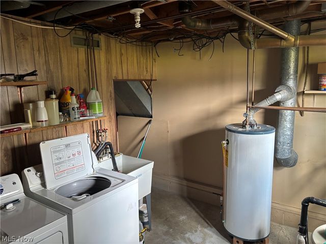8597 Elmfield Street NW, Canal Fulton, OH 44614