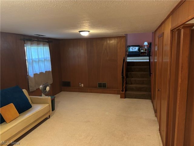 8597 Elmfield Street NW, Canal Fulton, OH 44614