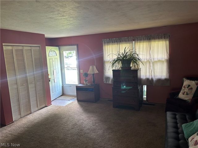8597 Elmfield Street NW, Canal Fulton, OH 44614