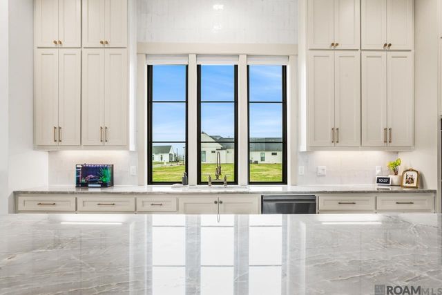 13708 Wild Canary Dr, Baton Rouge, LA 70810