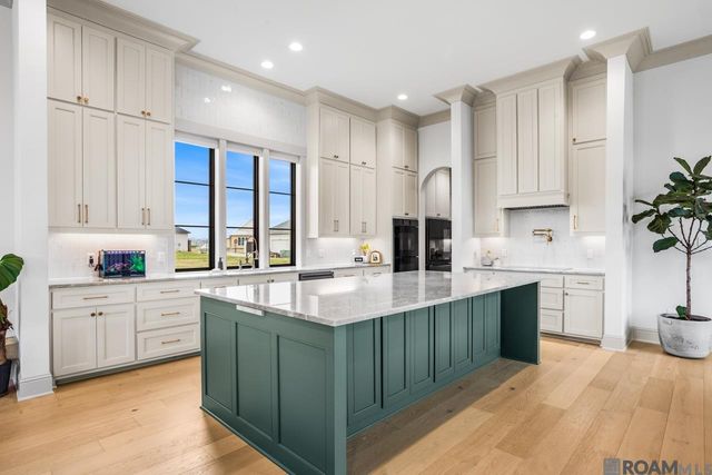 13708 Wild Canary Dr, Baton Rouge, LA 70810