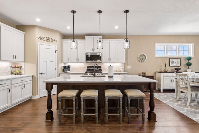 13687 Wildflower Way NE, Prior Lake, MN 55372