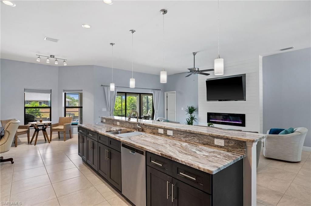 534 SE 1st TER, CAPE CORAL, FL 33990 — photo 2