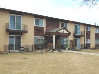 9588 N Terrace Place 208H, Des Plaines, IL 60016