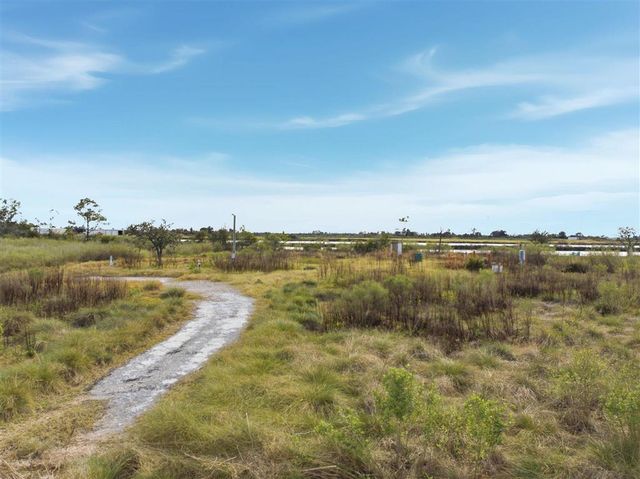 3901 Airhart Road, Lake Charles, LA 70605