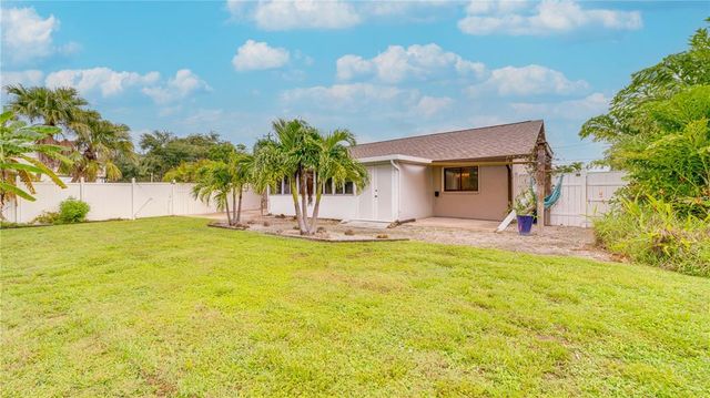 1618 SE 12TH STREET, Cape Coral, FL 33990