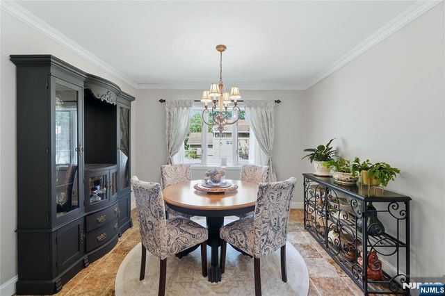 442 Riverview Drive, Totowa, NJ 07512