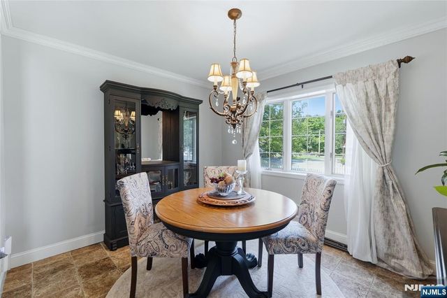 442 Riverview Drive, Totowa, NJ 07512