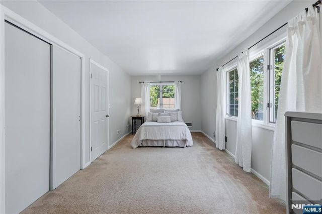 442 Riverview Drive, Totowa, NJ 07512