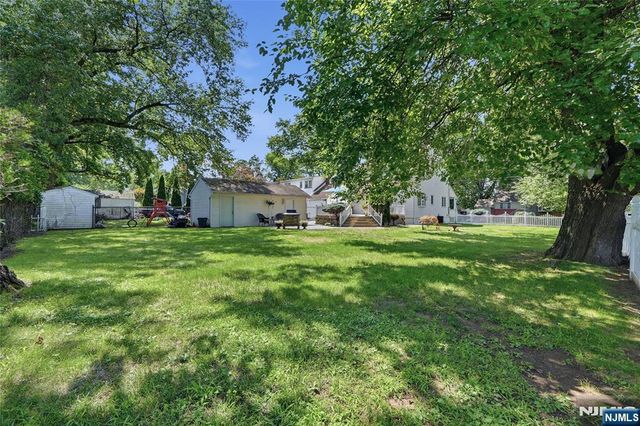 442 Riverview Drive, Totowa, NJ 07512