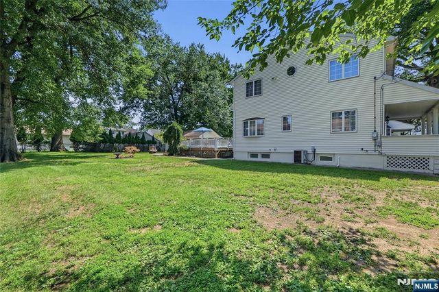 442 Riverview Drive, Totowa, NJ 07512